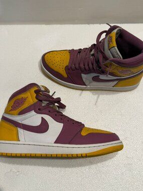 Nike Air Jordan 1 High Retro OG "Brotherhood" Mens Size 9 RARE (555088-706) Gold